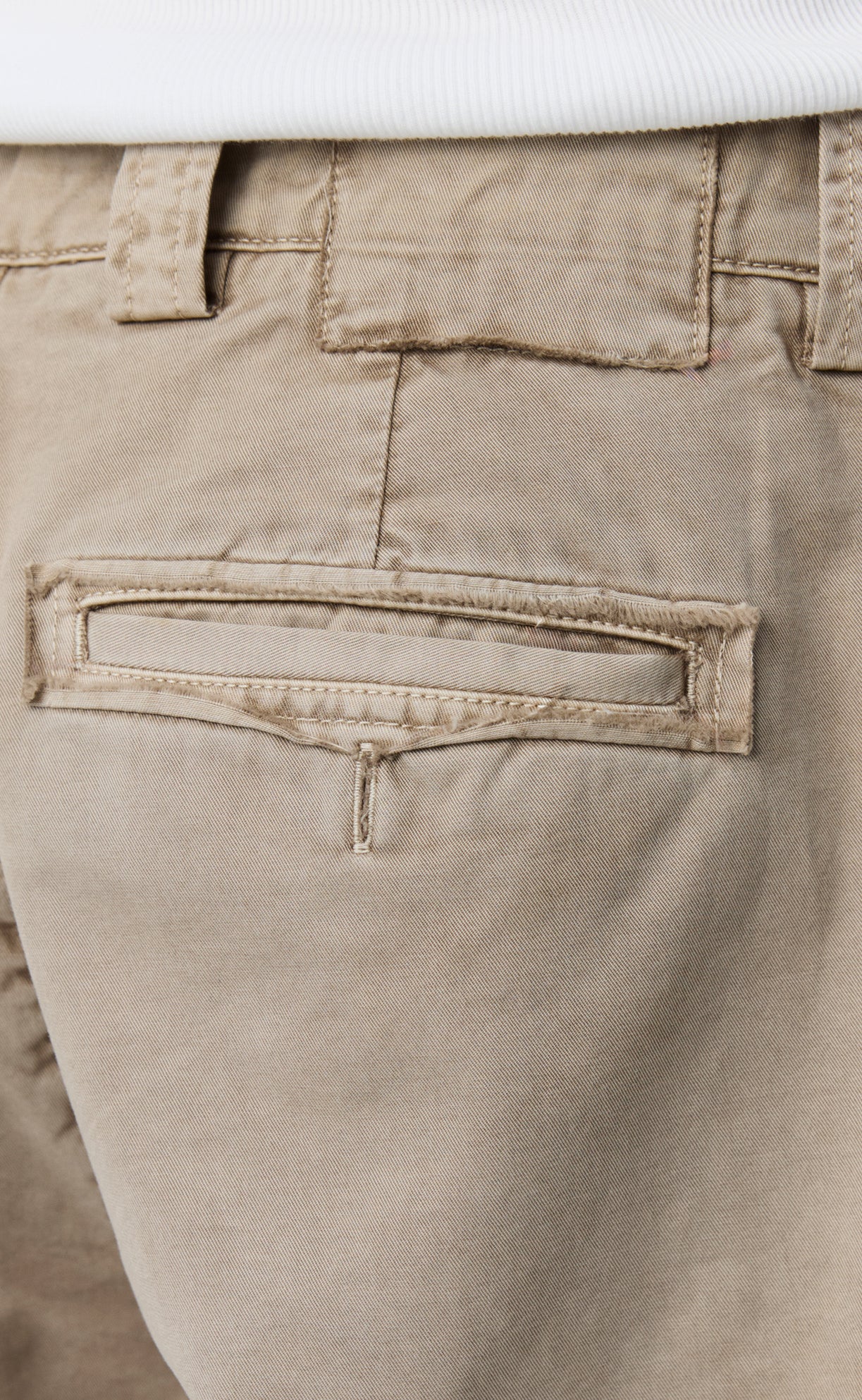 Commission Chino - Stonewashed Sand - Image 4
