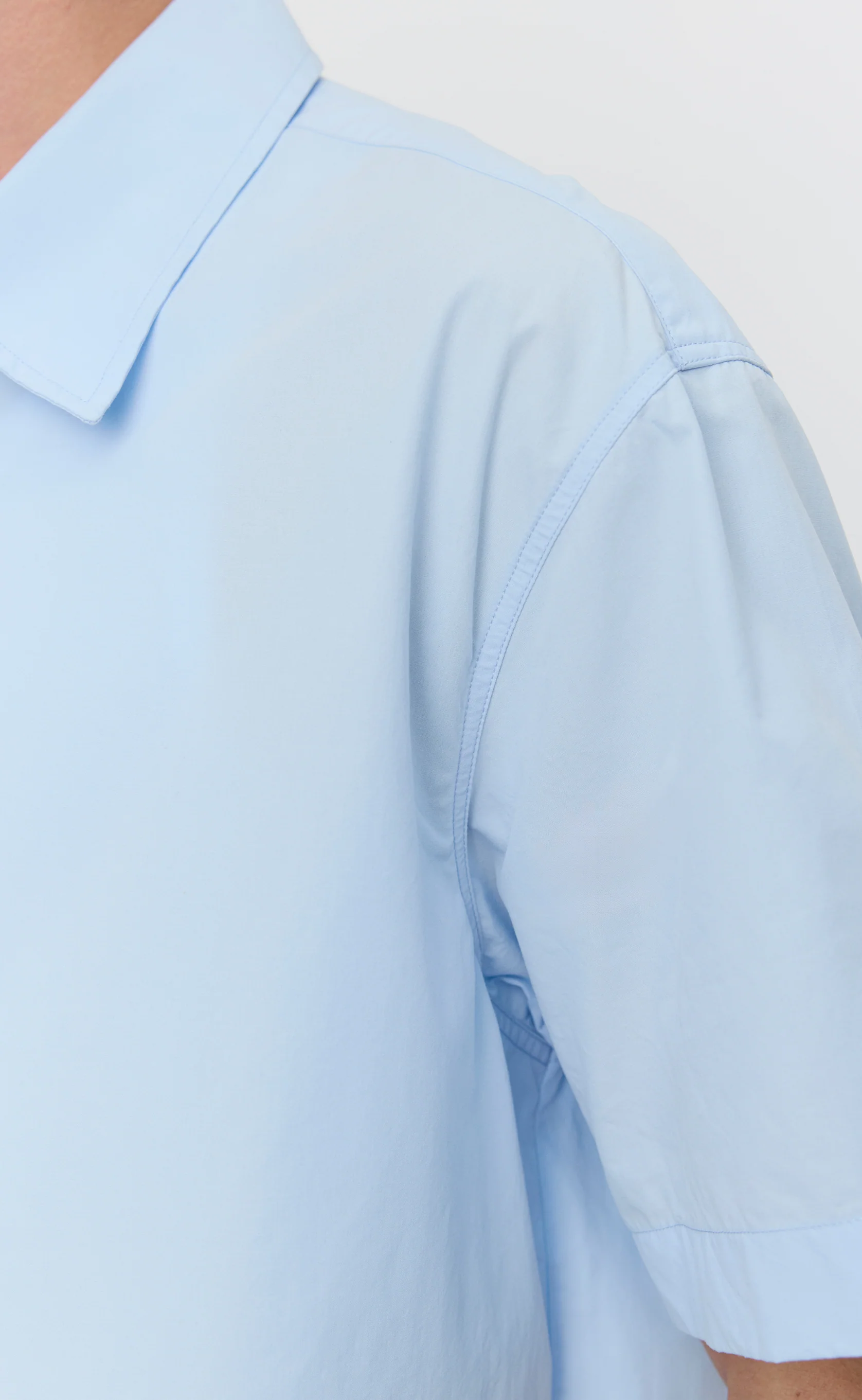 Holiday Shirt - Light Blue - Image 4